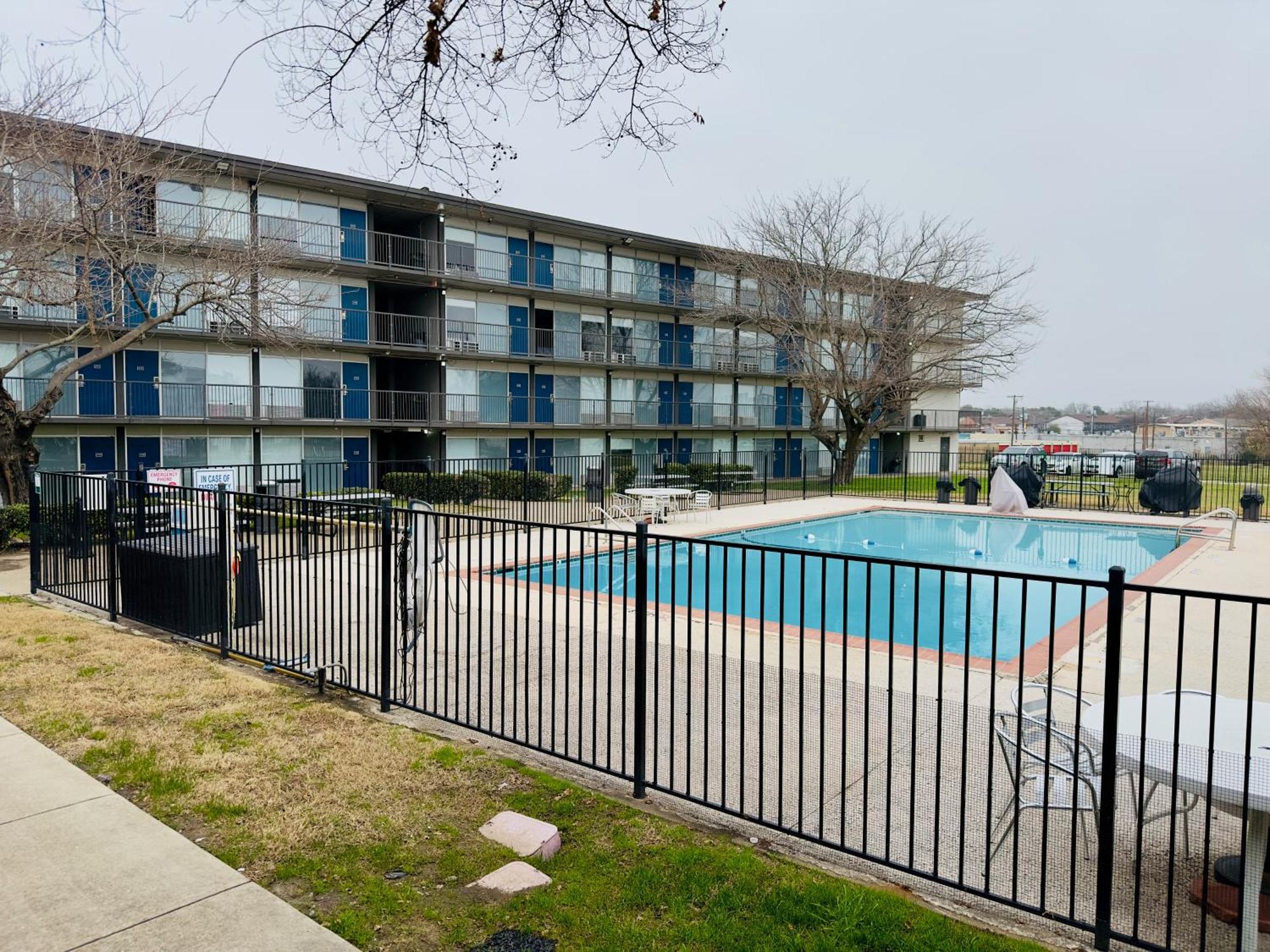 Motel 6 Mesquite, Tx Town East מראה חיצוני תמונה